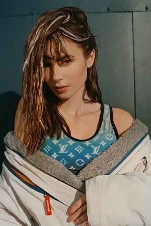 Lily Collins OnlyFans Leaked Free Thumbnail Picture - #6n7Jyk74fS