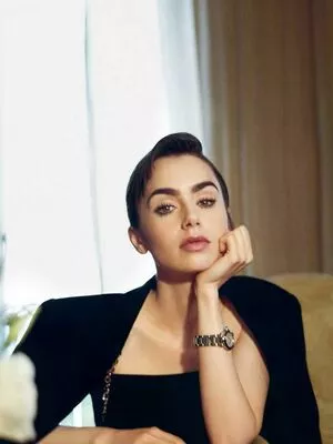 Lily Collins OnlyFans Leaked Free Thumbnail Picture - #6sj1Vj0kjI
