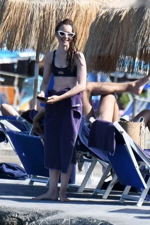 Lily Collins OnlyFans Leaked Free Thumbnail Picture - #7mG6PueJEz