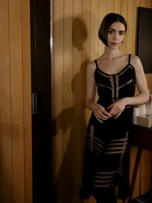 Lily Collins OnlyFans Leaked Free Thumbnail Picture - #8taVJAOYND
