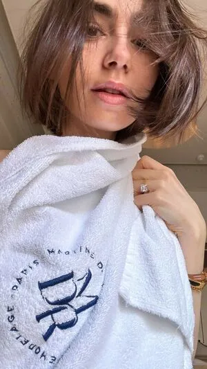 Lily Collins OnlyFans Leaked Free Thumbnail Picture - #9vWlrIKQfN