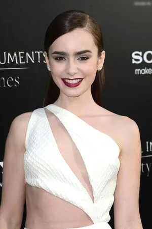 Lily Collins OnlyFans Leaked Free Thumbnail Picture - #A2HsjkcpK4