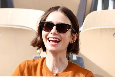 Lily Collins OnlyFans Leaked Free Thumbnail Picture - #BQw9nOdPcu