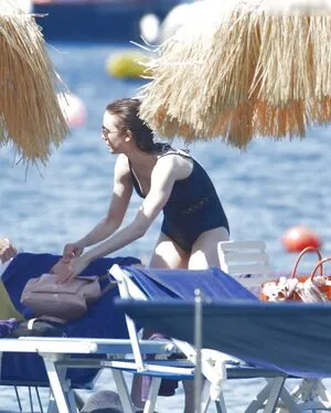 Lily Collins OnlyFans Leaked Free Thumbnail Picture - #BpnRrkckRK