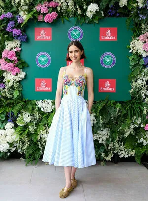 Lily Collins OnlyFans Leaked Free Thumbnail Picture - #BwKSI6Gvom