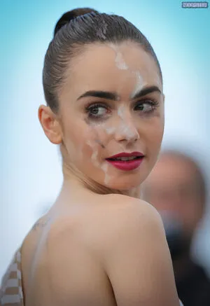 Lily Collins OnlyFans Leaked Free Thumbnail Picture - #D3kazWJct1