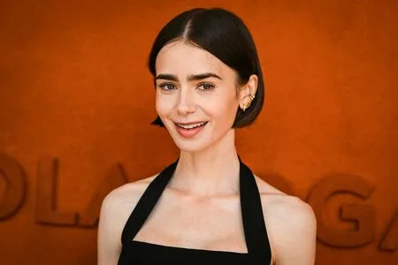 Lily Collins OnlyFans Leaked Free Thumbnail Picture - #DU0Y0HqpB3