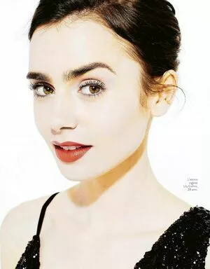 Lily Collins OnlyFans Leaked Free Thumbnail Picture - #EGyMb7yFLc