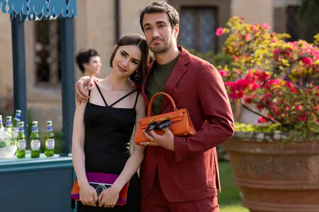 Lily Collins OnlyFans Leaked Free Thumbnail Picture - #F1KqSw6oYS