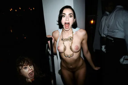 Lily Collins OnlyFans Leaked Free Thumbnail Picture - #F62JjoViQt