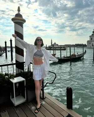 Lily Collins OnlyFans Leaked Free Thumbnail Picture - #GC0mIZXejt