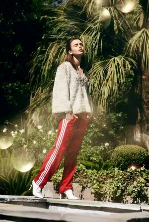 Lily Collins OnlyFans Leaked Free Thumbnail Picture - #H1W4GT2LPj