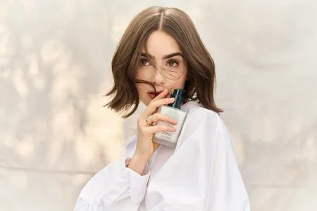 Lily Collins OnlyFans Leaked Free Thumbnail Picture - #HuBFmR4LWm