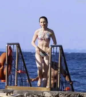 Lily Collins OnlyFans Leaked Free Thumbnail Picture - #Hxbhs3bpfp
