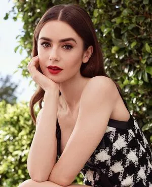 Lily Collins OnlyFans Leaked Free Thumbnail Picture - #I0L4CT15Re