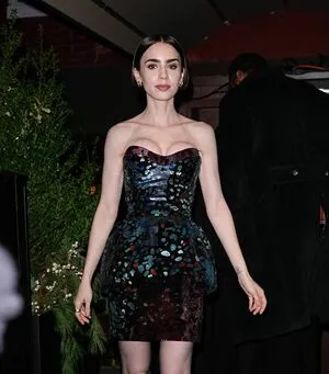 Lily Collins OnlyFans Leaked Free Thumbnail Picture - #JHzsLtg6N9