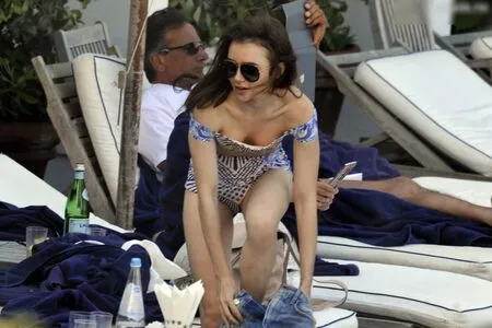 Lily Collins OnlyFans Leaked Free Thumbnail Picture - #M3dvF7D93Q
