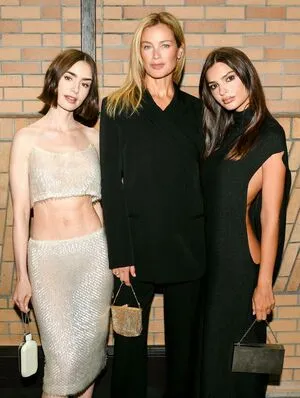 Lily Collins OnlyFans Leaked Free Thumbnail Picture - #MECHe5FRgO