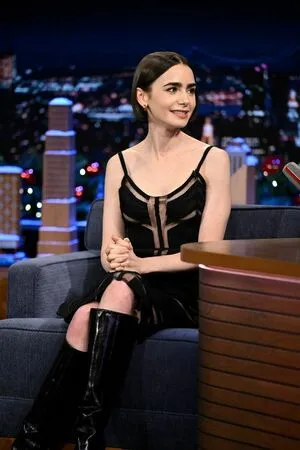 Lily Collins OnlyFans Leaked Free Thumbnail Picture - #N3aW7RkqTg