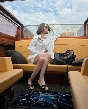 Lily Collins OnlyFans Leaked Free Thumbnail Picture - #NQZUtiwxDU