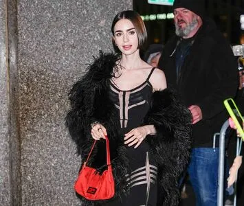 Lily Collins OnlyFans Leaked Free Thumbnail Picture - #O07zrsfD9J