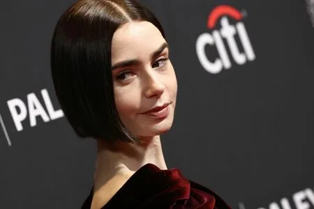 Lily Collins OnlyFans Leaked Free Thumbnail Picture - #P5xBVpEF9N