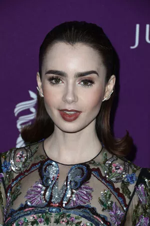 Lily Collins OnlyFans Leaked Free Thumbnail Picture - #PApmI9TToB