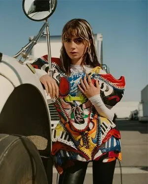 Lily Collins OnlyFans Leaked Free Thumbnail Picture - #PC2qr8FlGs