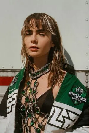 Lily Collins OnlyFans Leaked Free Thumbnail Picture - #PfDGiQH67H