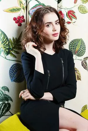 Lily Collins OnlyFans Leaked Free Thumbnail Picture - #QZhwJ7gpD9