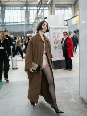 Lily Collins OnlyFans Leaked Free Thumbnail Picture - #TBFBomau5L