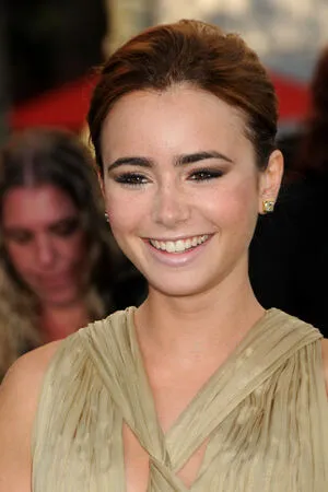 Lily Collins OnlyFans Leaked Free Thumbnail Picture - #UcRNe6hXpz
