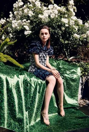 Lily Collins OnlyFans Leaked Free Thumbnail Picture - #Y7NdnU1yIO