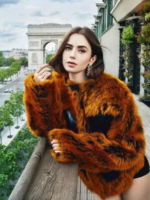 Lily Collins OnlyFans Leaked Free Thumbnail Picture - #YKB88RaLI6