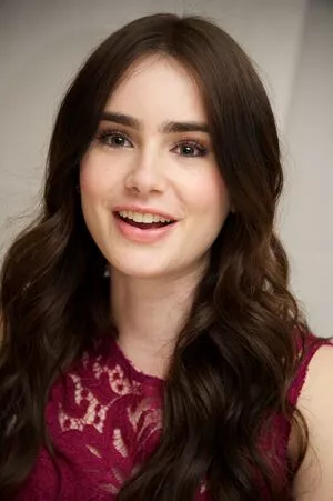 Lily Collins OnlyFans Leaked Free Thumbnail Picture - #YNZUaQp0tl