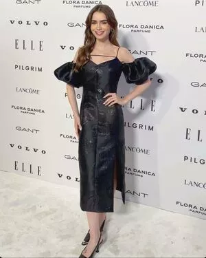 Lily Collins OnlyFans Leaked Free Thumbnail Picture - #Yfl6ZWhFAg