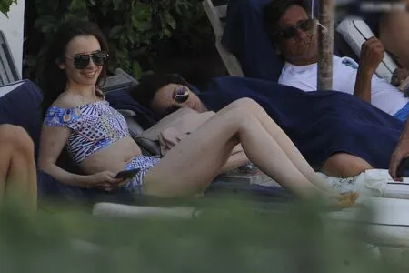 Lily Collins OnlyFans Leaked Free Thumbnail Picture - #YtslrGdTWq