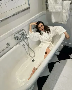Lily Collins OnlyFans Leaked Free Thumbnail Picture - #ZtraZ99XVf