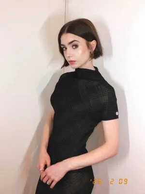 Lily Collins OnlyFans Leaked Free Thumbnail Picture - #acE6BNdc0H