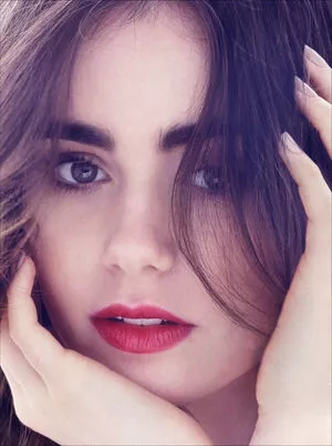 Lily Collins OnlyFans Leaked Free Thumbnail Picture - #apE4BavyXv