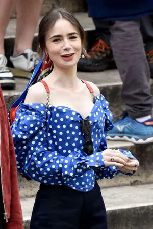Lily Collins OnlyFans Leaked Free Thumbnail Picture - #bRkjnUAyDx