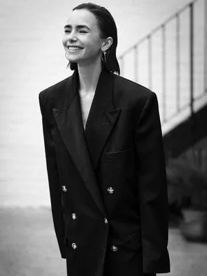 Lily Collins OnlyFans Leaked Free Thumbnail Picture - #cnjKIgRXqu