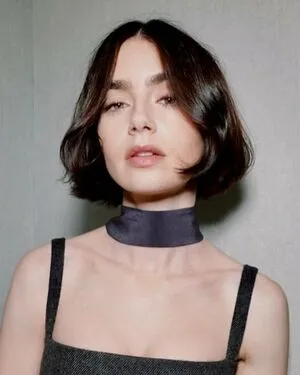 Lily Collins OnlyFans Leaked Free Thumbnail Picture - #fvioAh4vgx