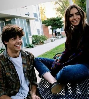 Lily Collins OnlyFans Leaked Free Thumbnail Picture - #geaRhJnial