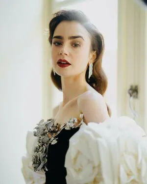 Lily Collins OnlyFans Leaked Free Thumbnail Picture - #huHqebcUMw