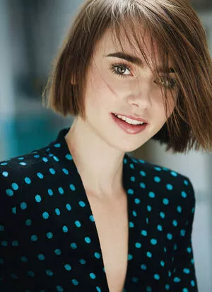 Lily Collins OnlyFans Leaked Free Thumbnail Picture - #i24h9KpmmX