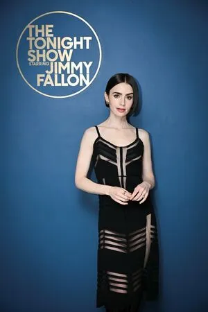 Lily Collins OnlyFans Leaked Free Thumbnail Picture - #iKksQeCKqd