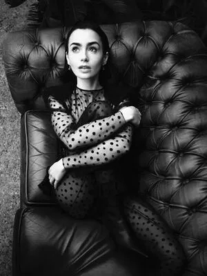 Lily Collins OnlyFans Leaked Free Thumbnail Picture - #iXrW6XPHVQ