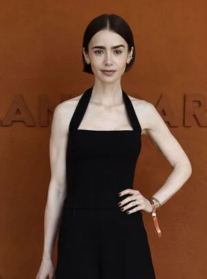 Lily Collins OnlyFans Leaked Free Thumbnail Picture - #kMURLTt6TU