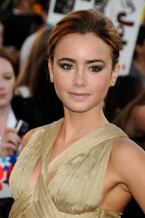 Lily Collins OnlyFans Leaked Free Thumbnail Picture - #kMUsL7GWiF